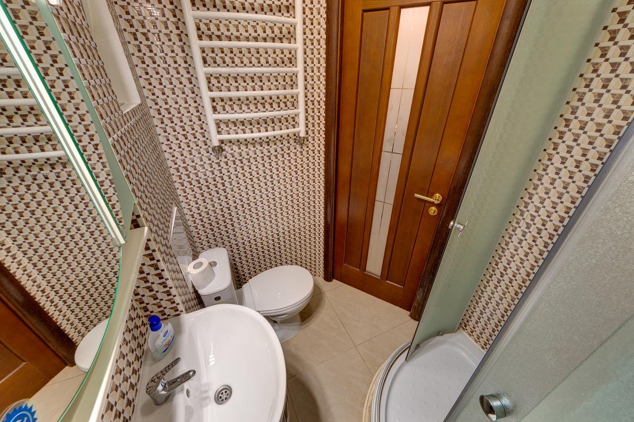 Apartamenty Na Dragomirova 10A Kiev Exterior photo